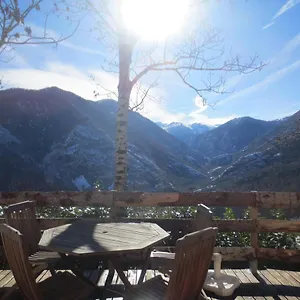 Chalet Le De, Larcat